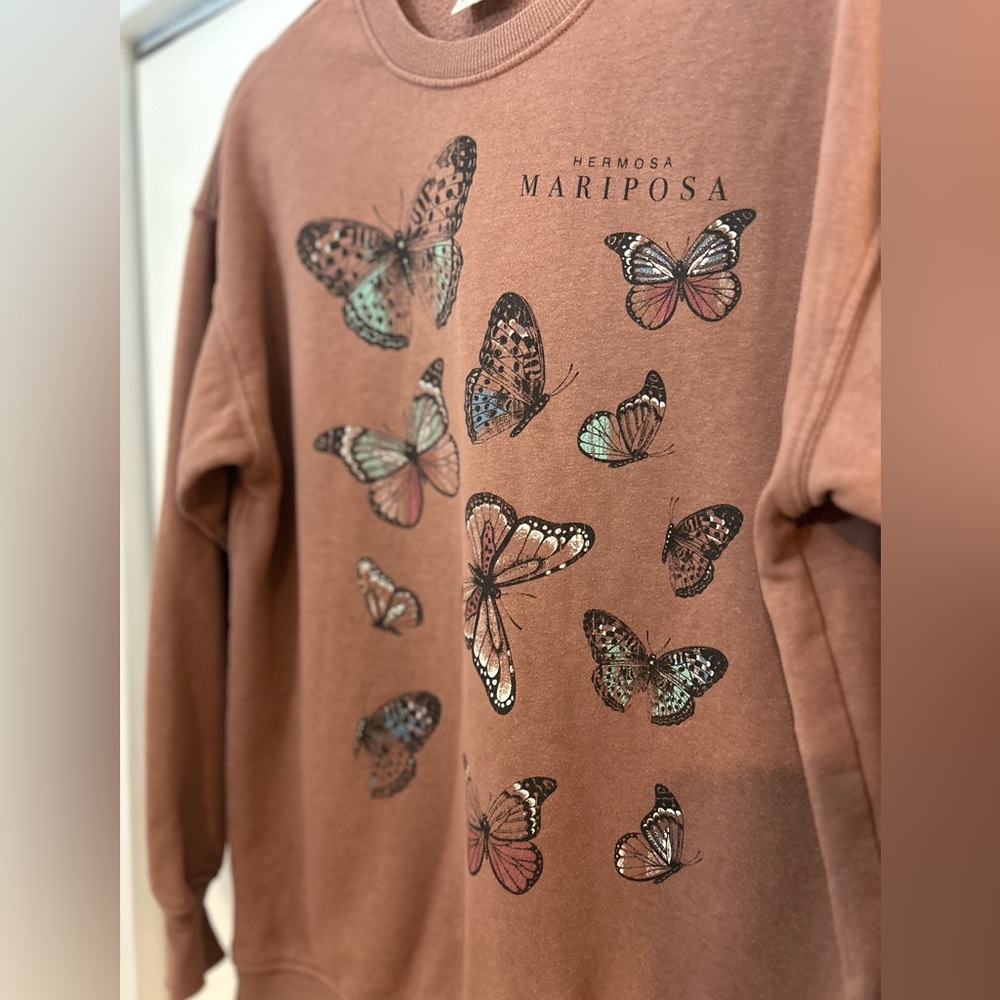 Goodie Two Sleeves Butterfly Sweatshirt XS Brown Hermosa Mariposa Graphic - Picture 3 of 6
